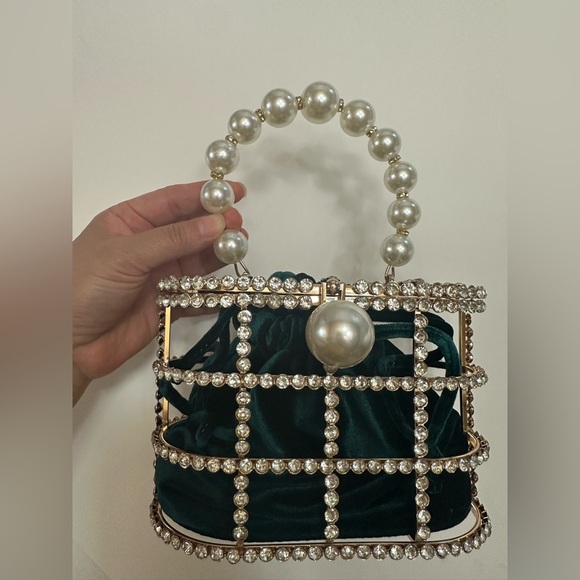 Elegant Pearl-Embellished Green Handbag 💚💚 - Picture 10 of 15